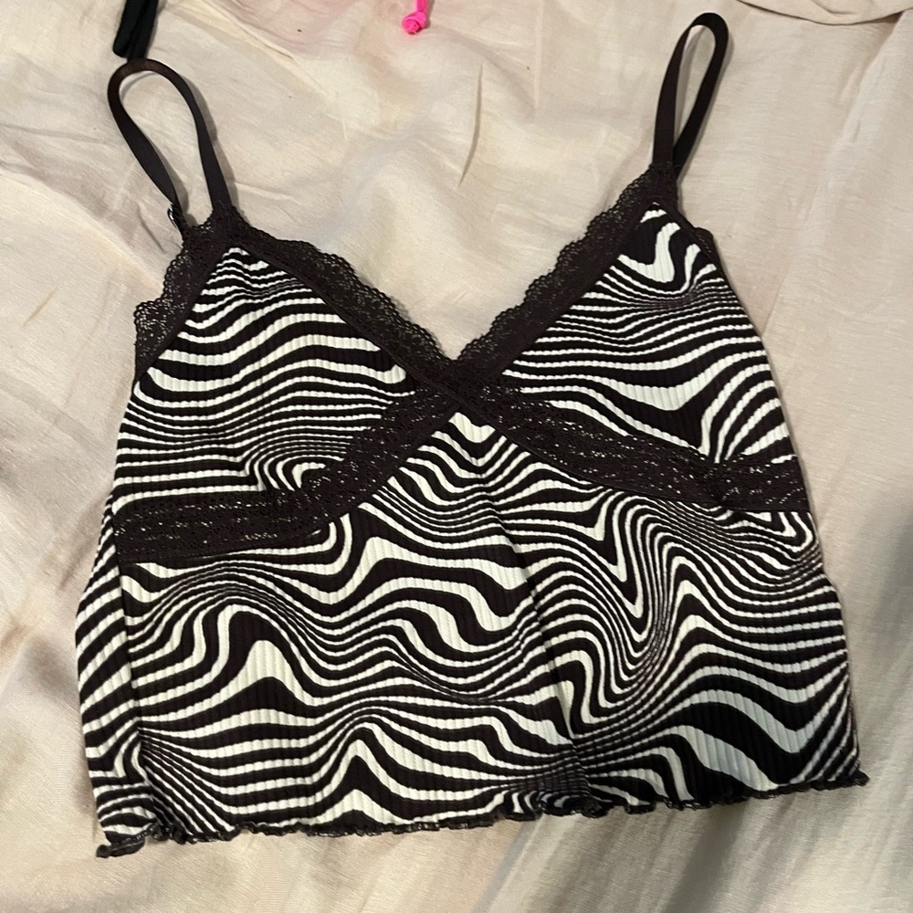 Monochrome Patterned Lace Trim Top